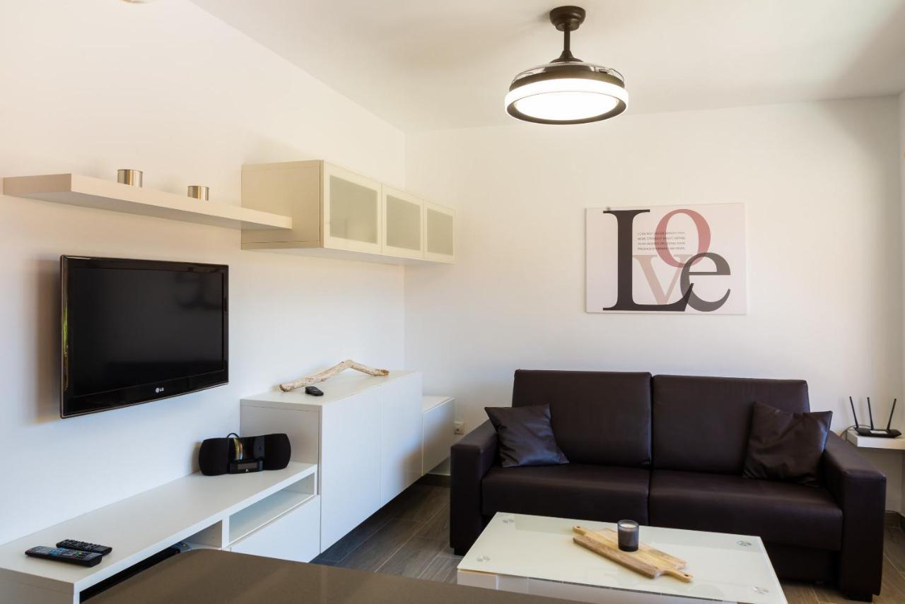 Casa Lucien - Newly Refurbished Apartment With Swimming Pool - Ideal For Couples Κοραλέχο Εξωτερικό φωτογραφία