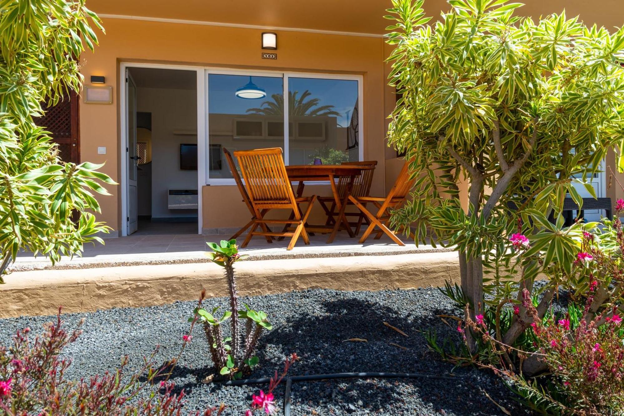 Casa Lucien - Newly Refurbished Apartment With Swimming Pool - Ideal For Couples Κοραλέχο Εξωτερικό φωτογραφία
